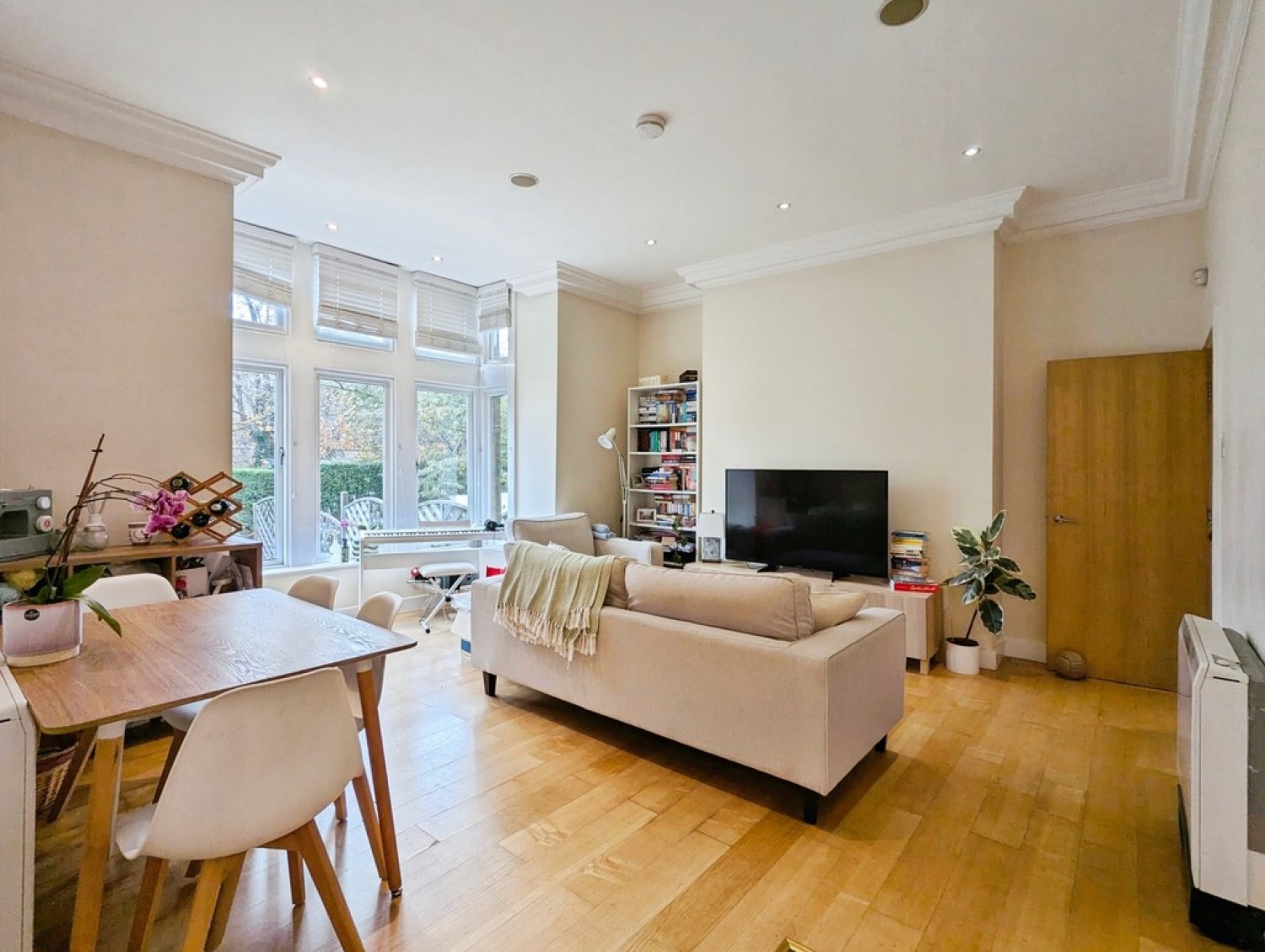 2 bedroom Flat for Sale Eton Court, Roseville Avenue