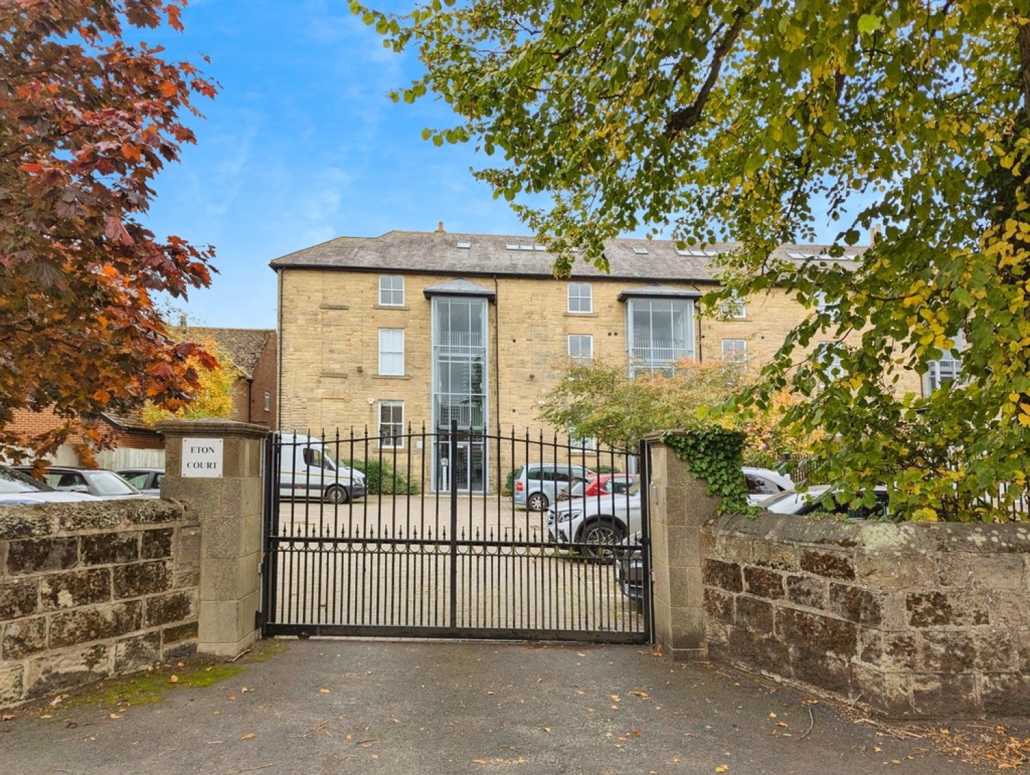 2 bedroom Flat for Sale Eton Court, Roseville Avenue