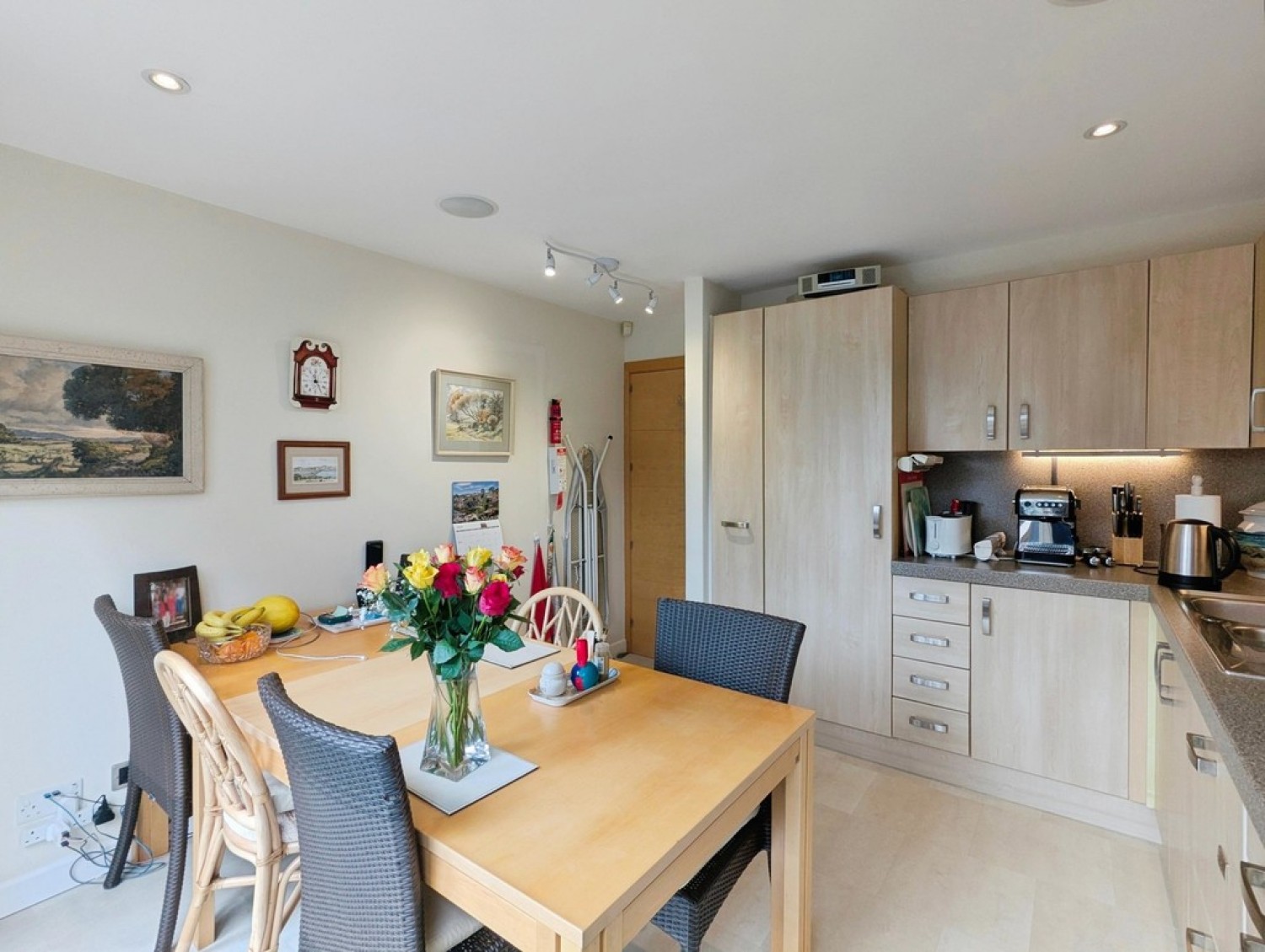 3 bedroom House for Sale Harcourt Drive, Harrogate