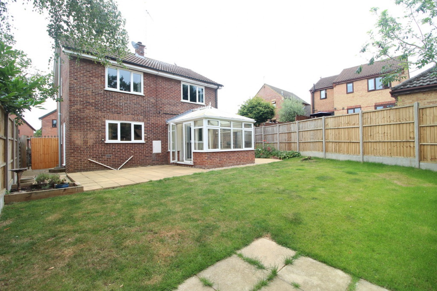 Howes Avenue, Thurston