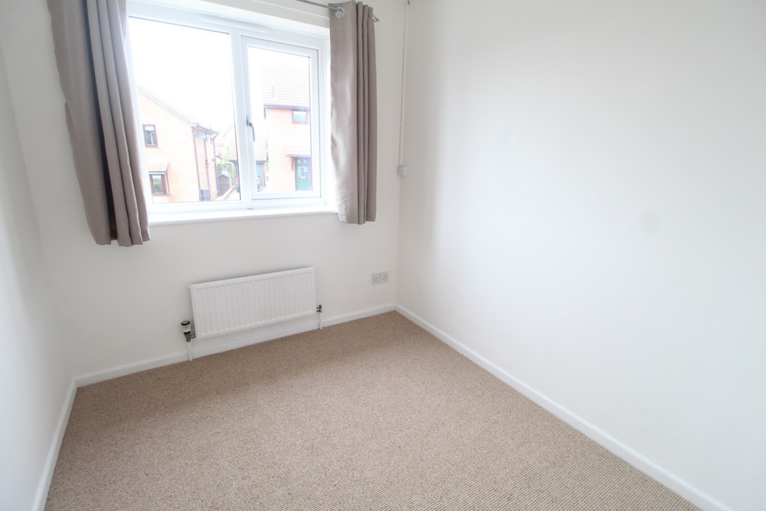 Howes Avenue, Thurston