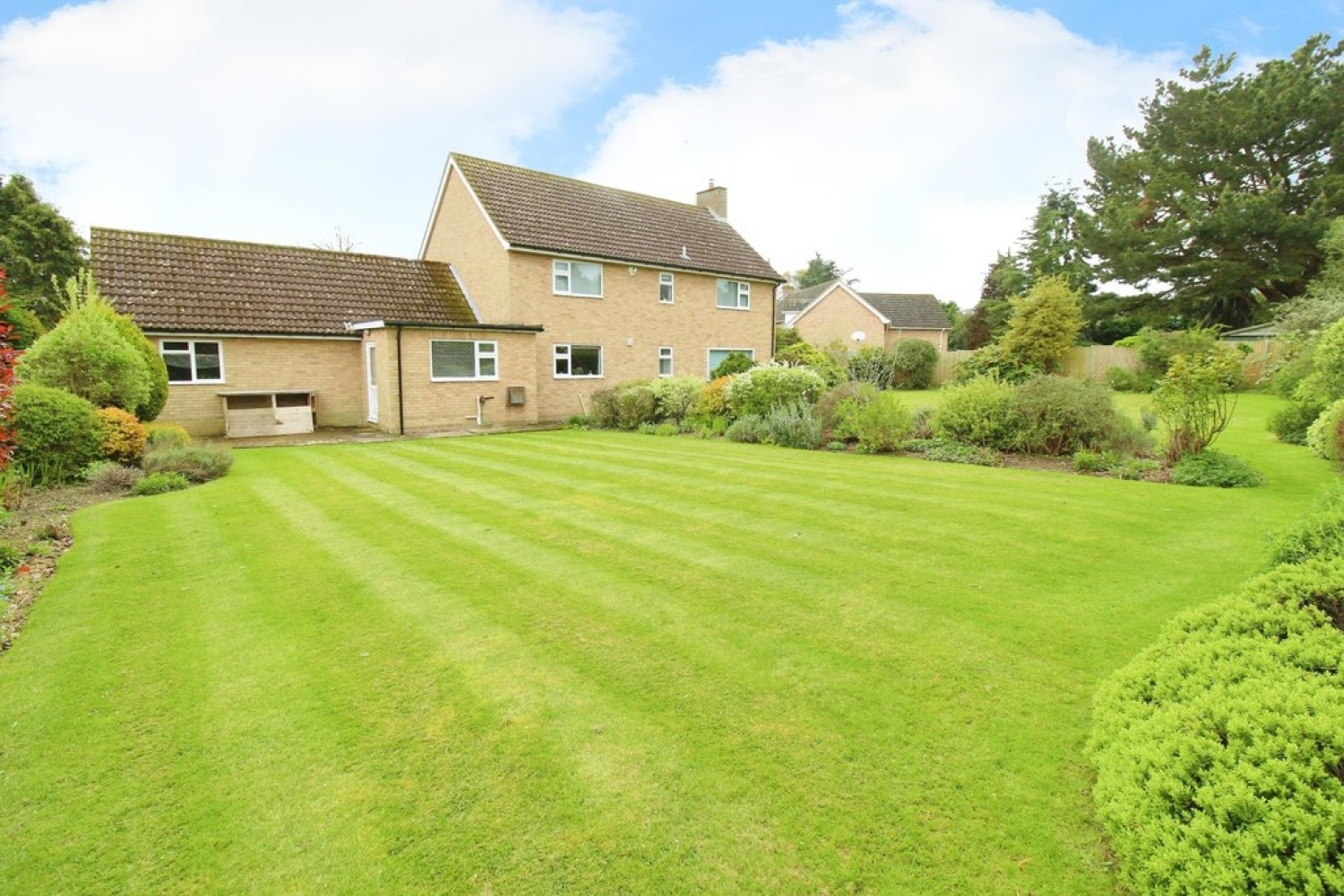 4 bedroom House in Hardwick Park Gardens, Bury St Edmunds