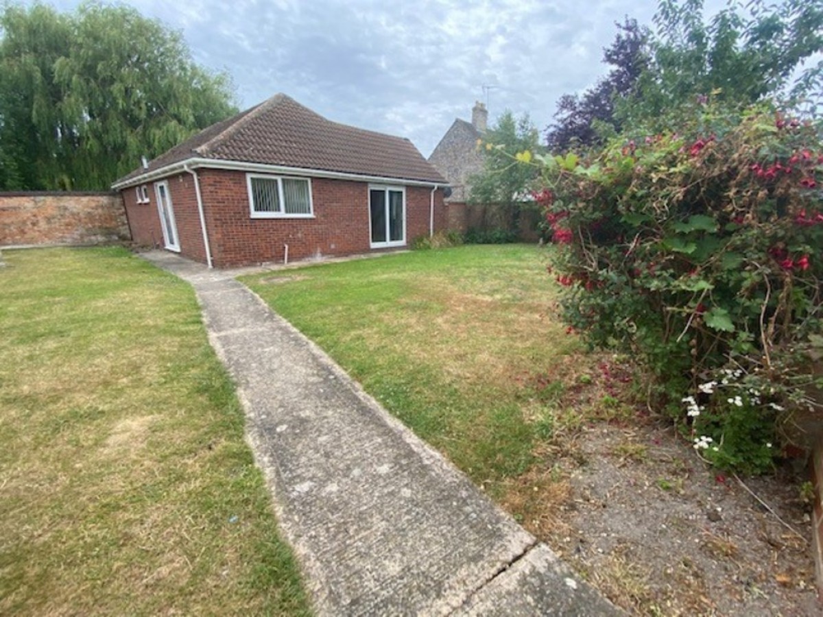 Beeches Close , West Row