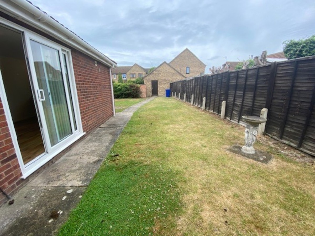Beeches Close , West Row