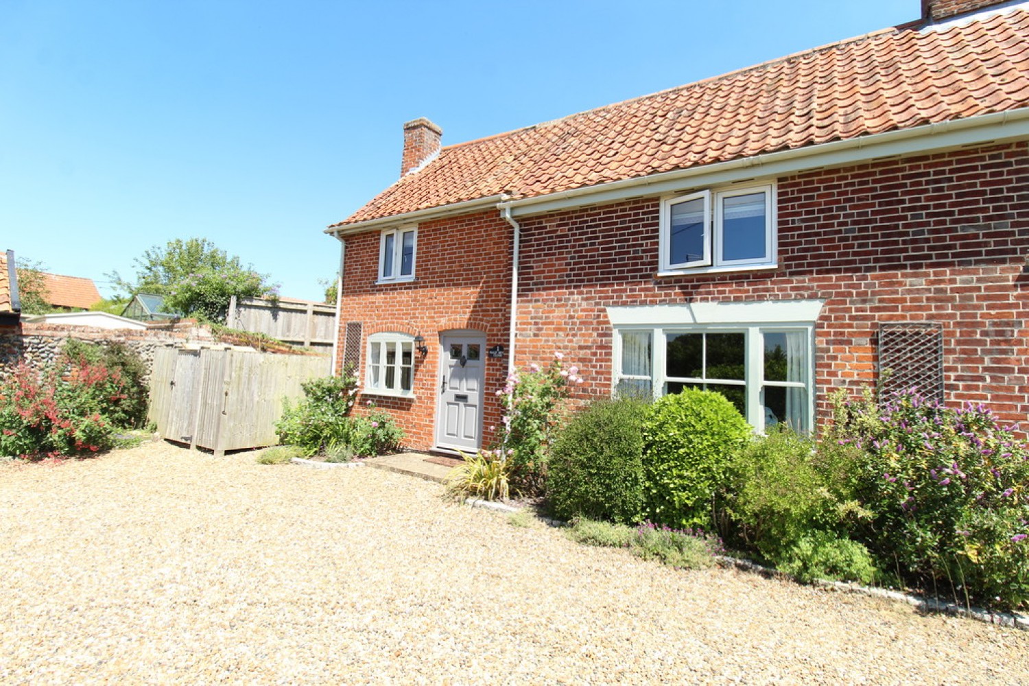 3 bedroom House for Letting Hepworth