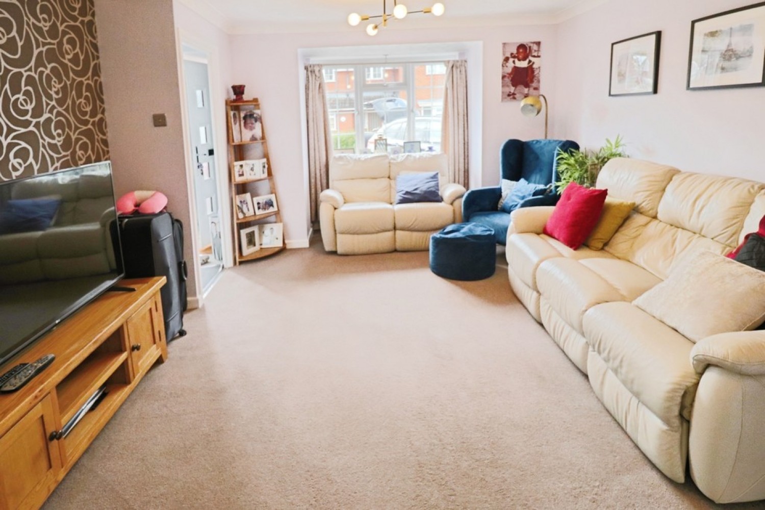 23 Thomas Close