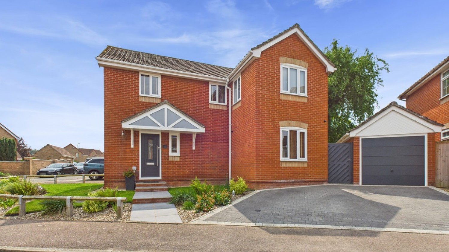 Lyminster Close