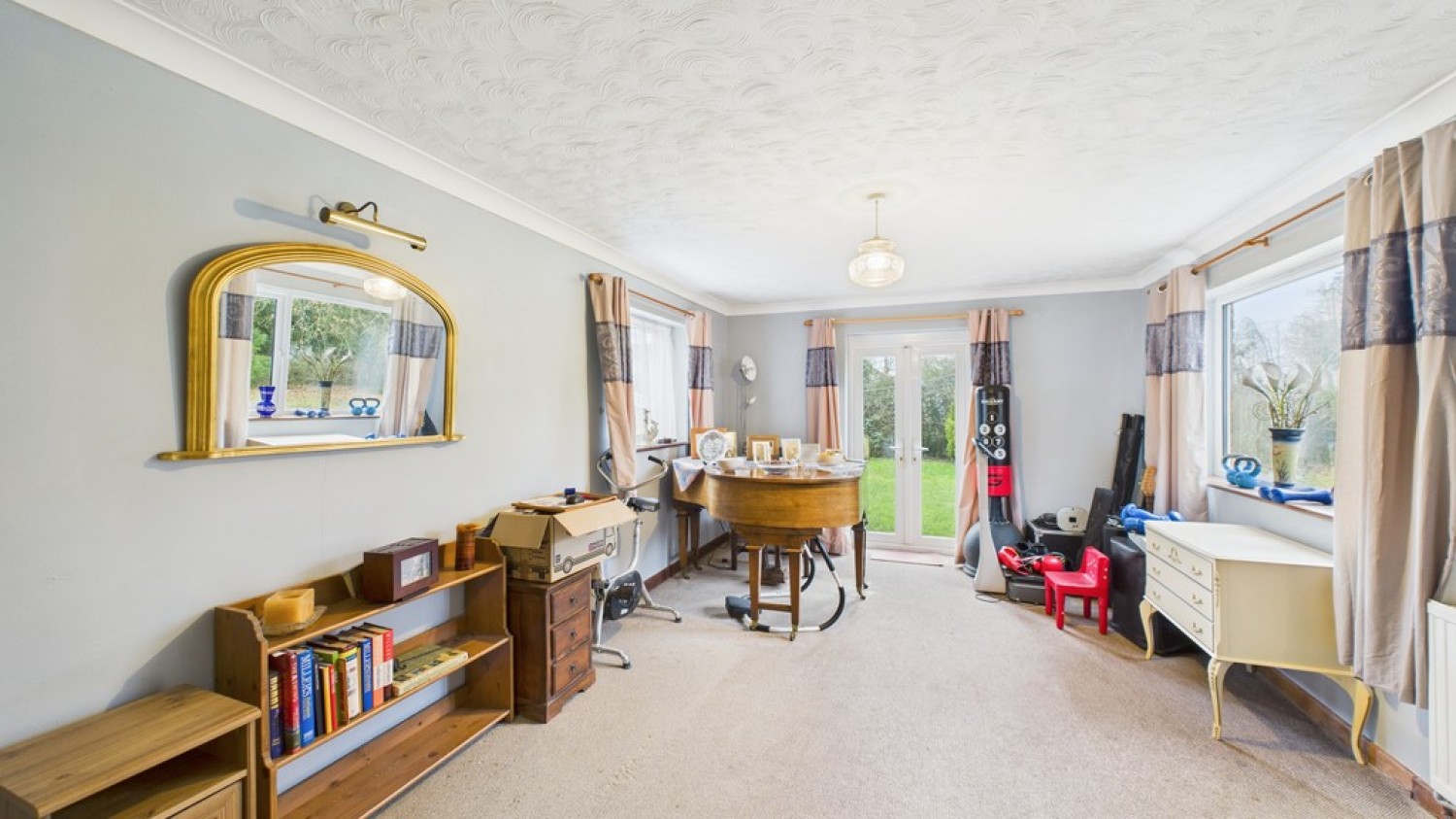 5 bedroom House in Briar Hill, Woolpit, Suffolk