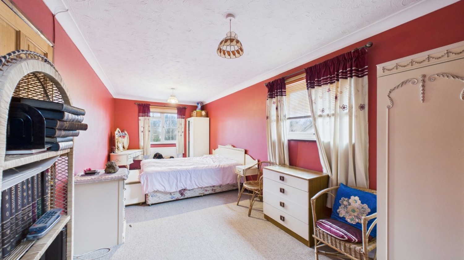 5 bedroom House in Briar Hill, Woolpit, Suffolk