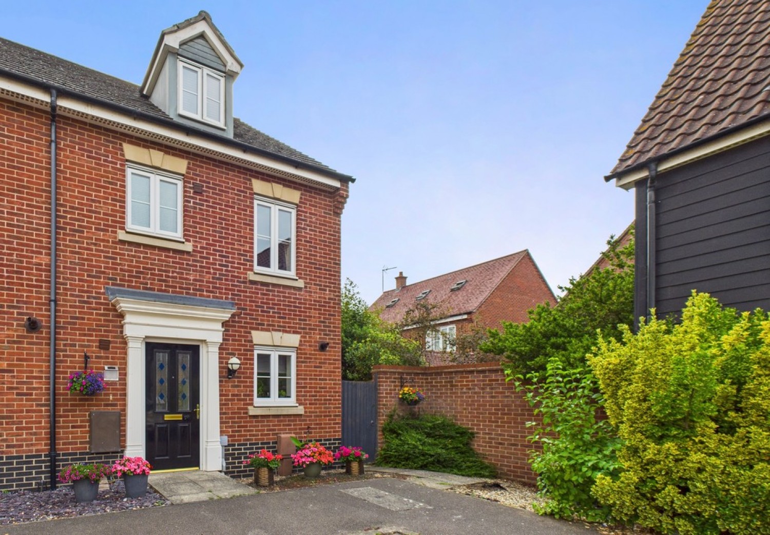 3 bedroom House for Sale Juniper Road, Bury St Edmunds, Suffolk