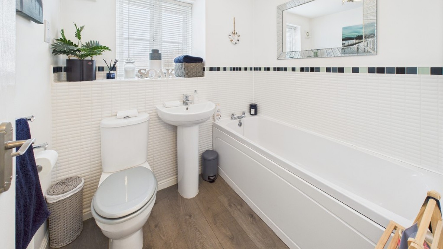 3 bedroom House for Sale Juniper Road, Bury St Edmunds, Suffolk