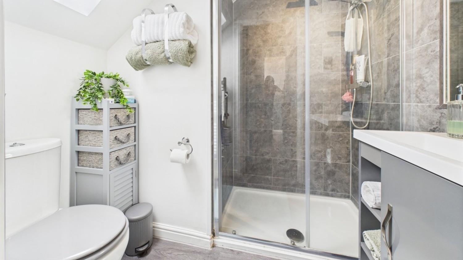 3 bedroom House for Sale Juniper Road, Bury St Edmunds, Suffolk