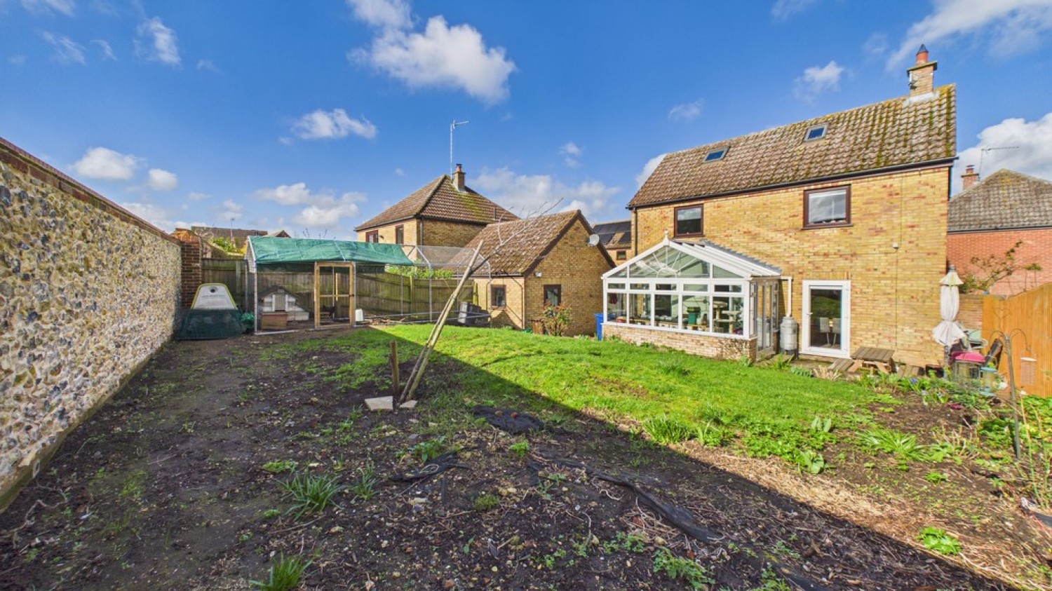 3 bedroom House for Sale Alicia Court, Bury St Edmunds, Suffolk