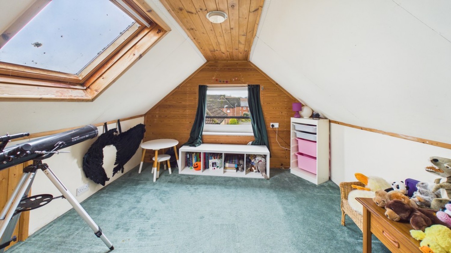 3 bedroom House for Sale Alicia Court, Bury St Edmunds, Suffolk