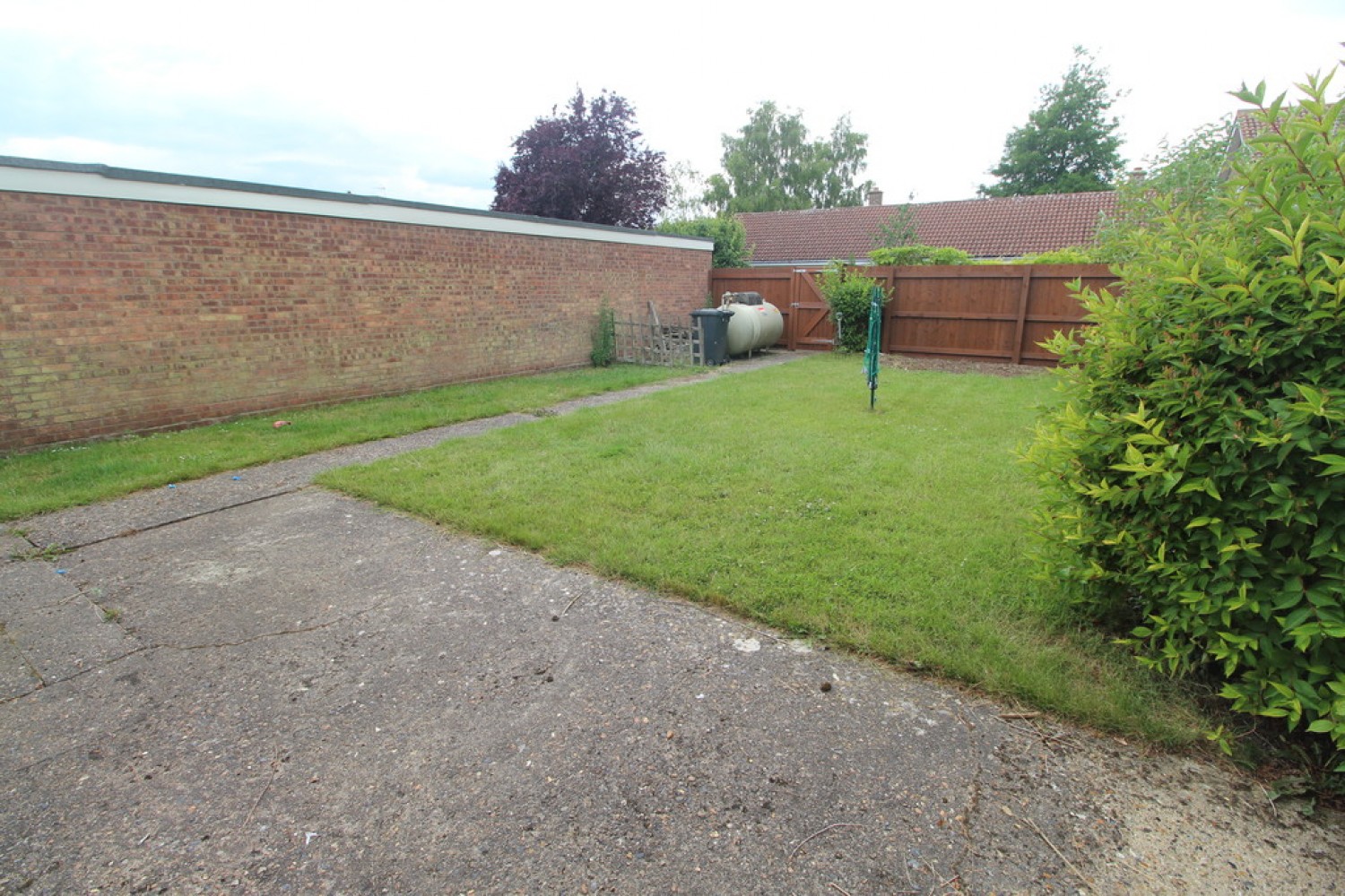 2 bedroom Bungalow for Sale Lawshall, Bury St Edmunds, Suffolk