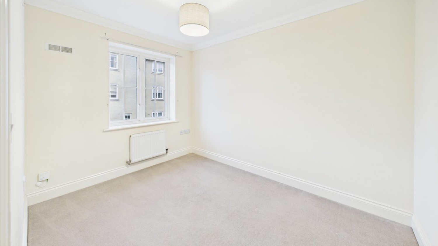 2 bedroom House for Sale East Close SALES, Bury St Edmunds, Suffolk