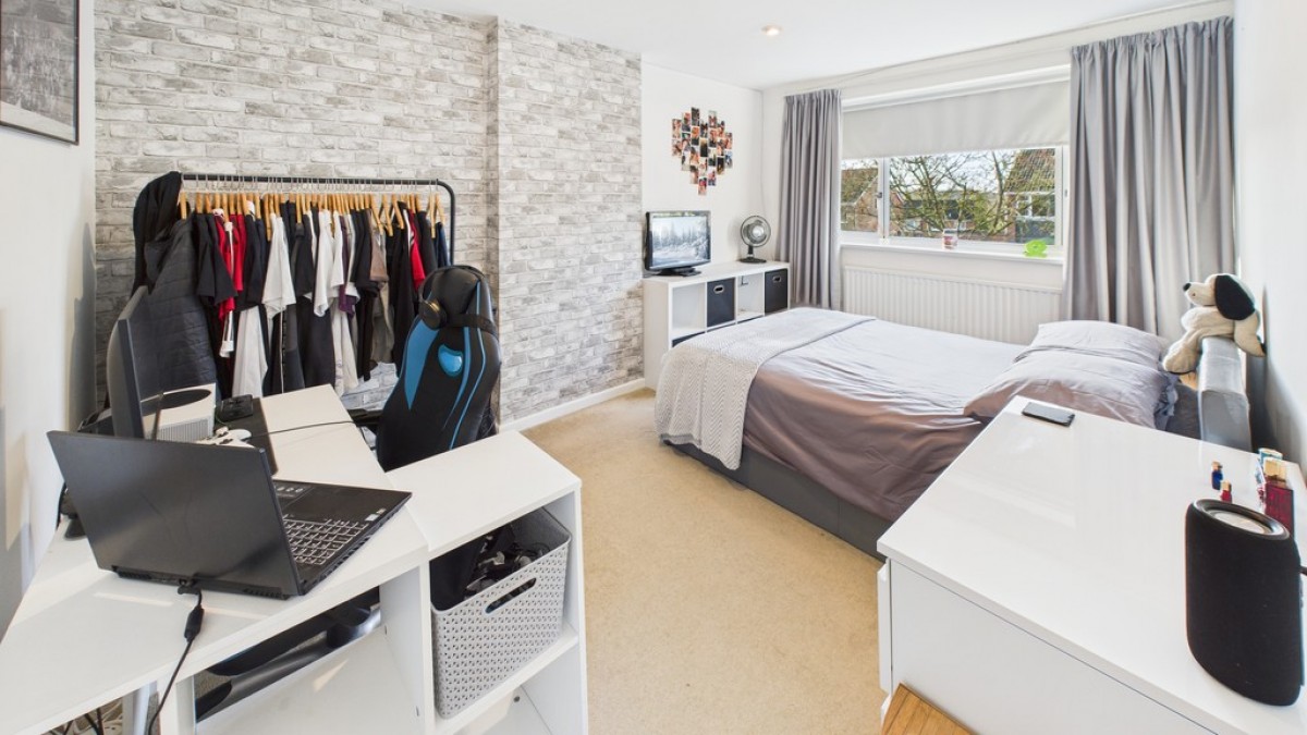 Bronyon Close, Bury St Edmunds