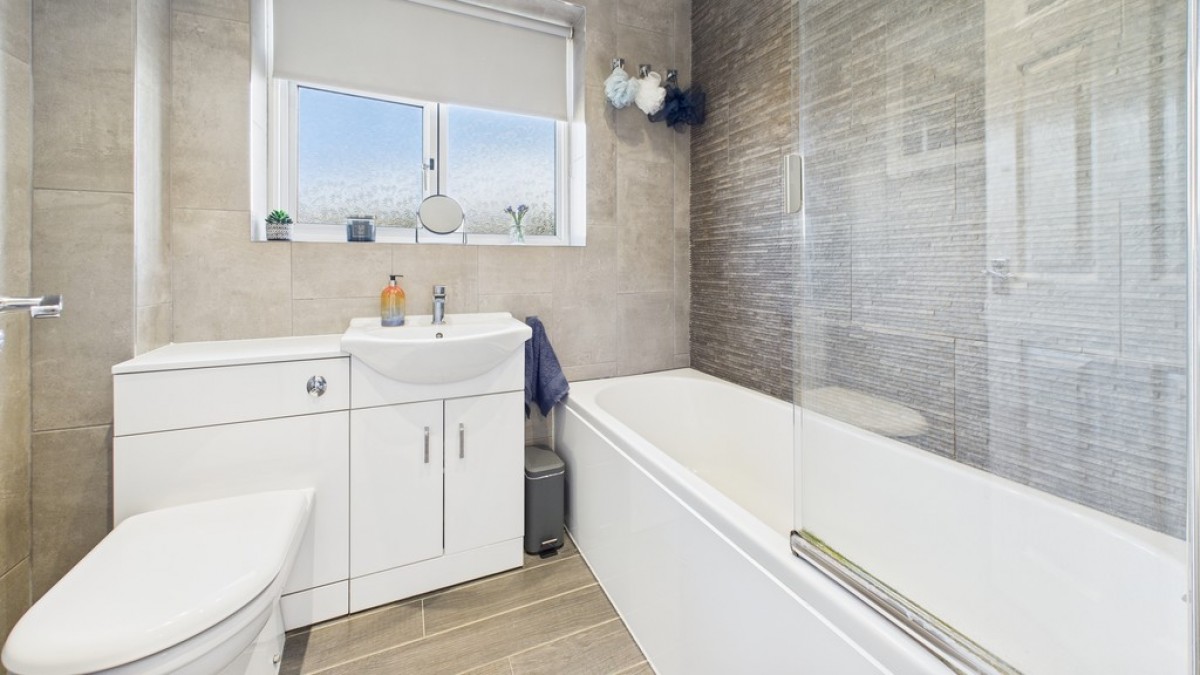 Bronyon Close, Bury St Edmunds