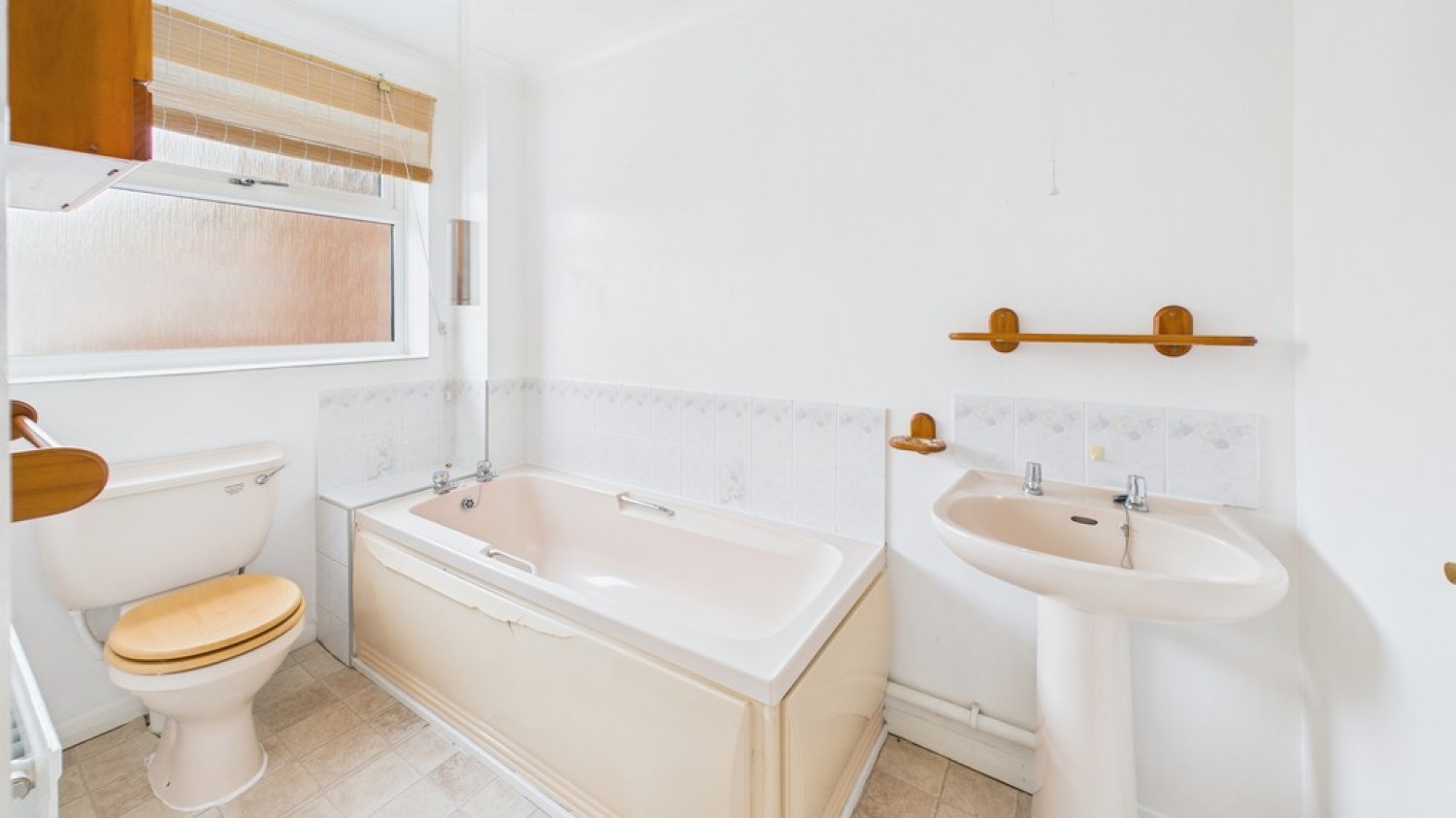 3 bedroom House for Sale Pyes Meadow, Elmswell, Suffolk