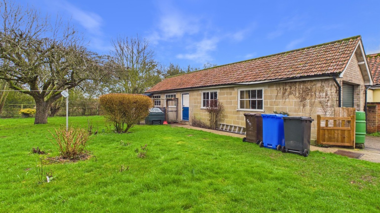 3 bedroom Bungalow for Sale Coney Weston, Bury St Edmunds, Suffolk