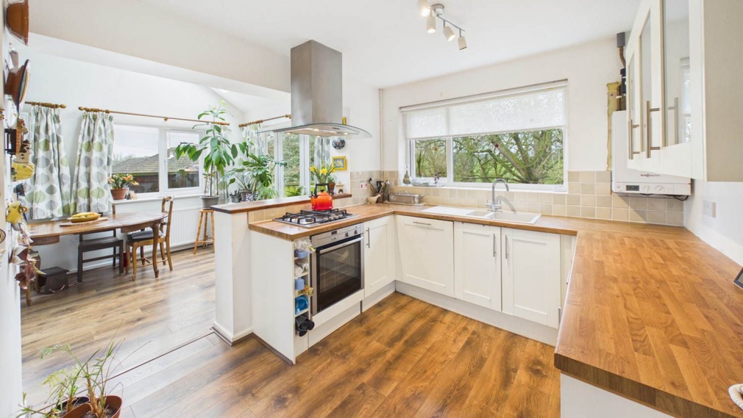 3 bedroom Bungalow in Maltward Avenue, Bury St Edmunds, Suffolk