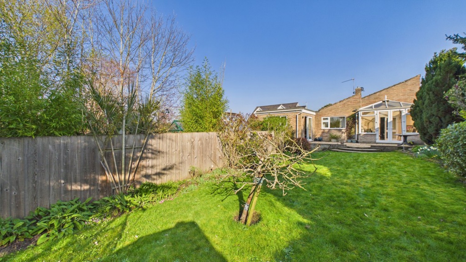 3 bedroom Bungalow for Sale Grosvenor Gardens, Bury St Edmunds, Suffolk