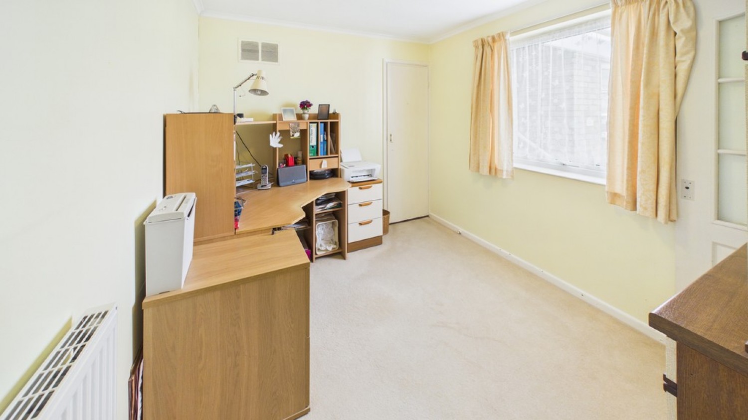 3 bedroom Bungalow for Sale Grosvenor Gardens, Bury St Edmunds, Suffolk