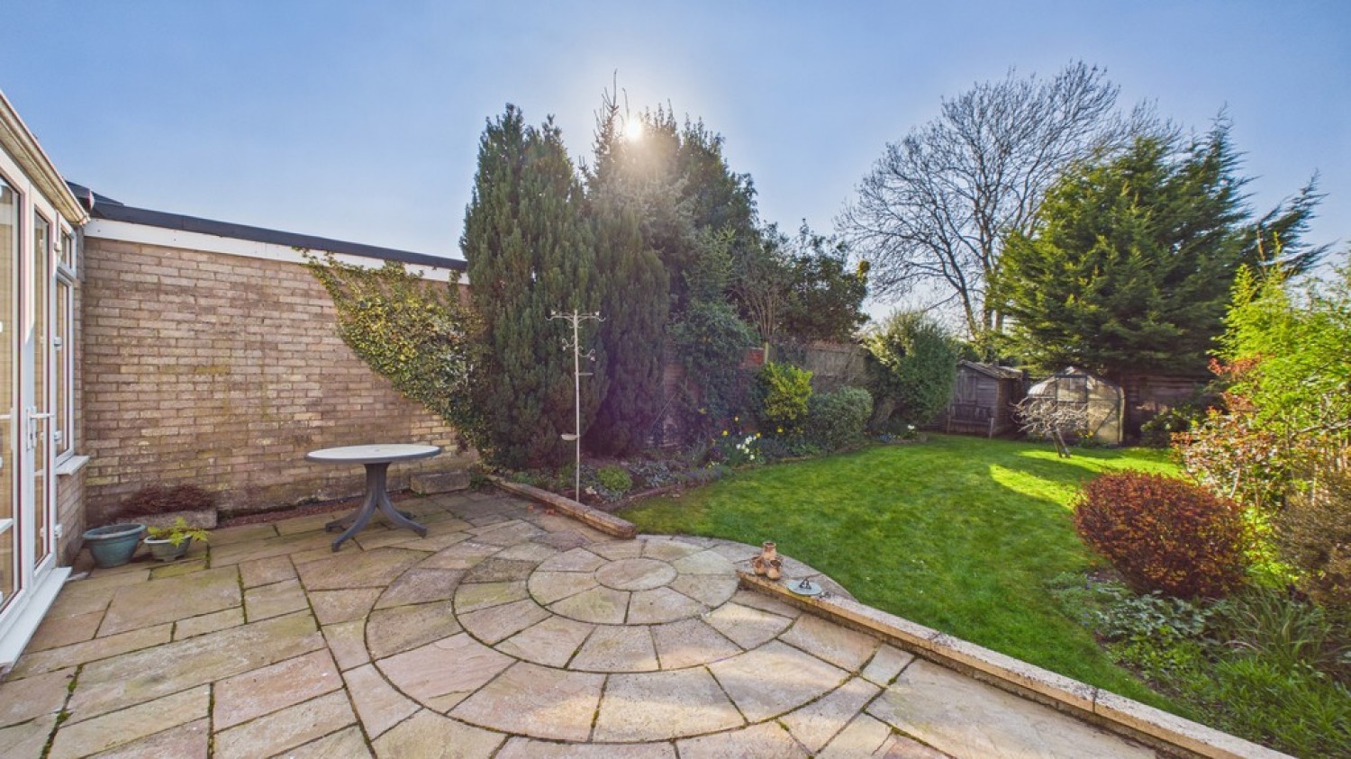 3 bedroom Bungalow for Sale Grosvenor Gardens, Bury St Edmunds, Suffolk