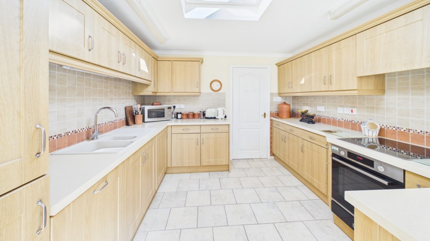 3 bedroom Bungalow for Sale Grosvenor Gardens, Bury St Edmunds, Suffolk