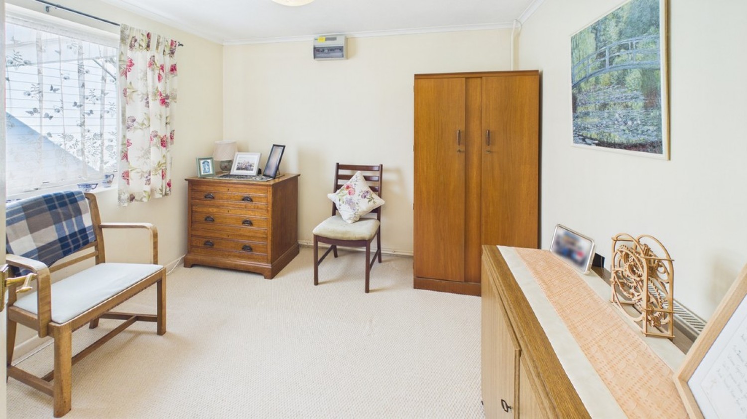 3 bedroom Bungalow for Sale Grosvenor Gardens, Bury St Edmunds, Suffolk