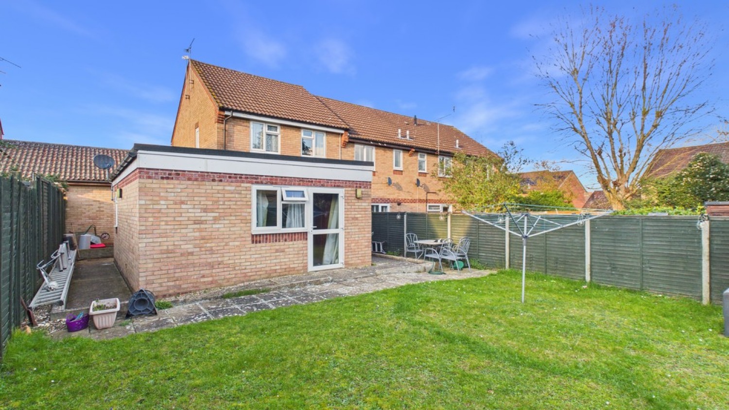 4 bedroom House for Sale Honeysuckle Way, Bury St Edmunds, Suffolk
