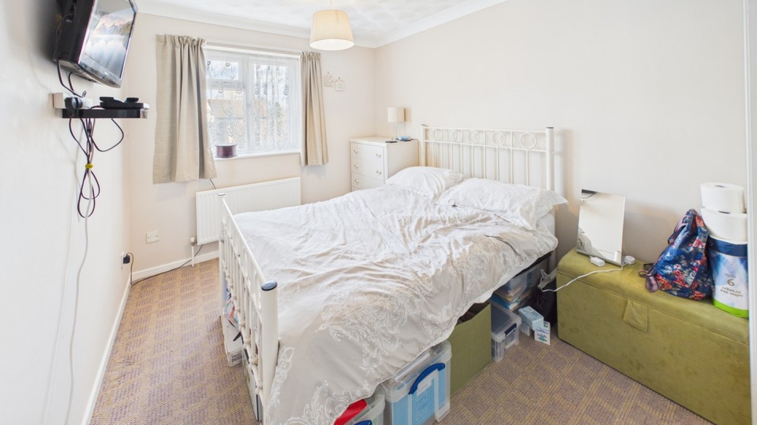 4 bedroom House for Sale Honeysuckle Way, Bury St Edmunds, Suffolk