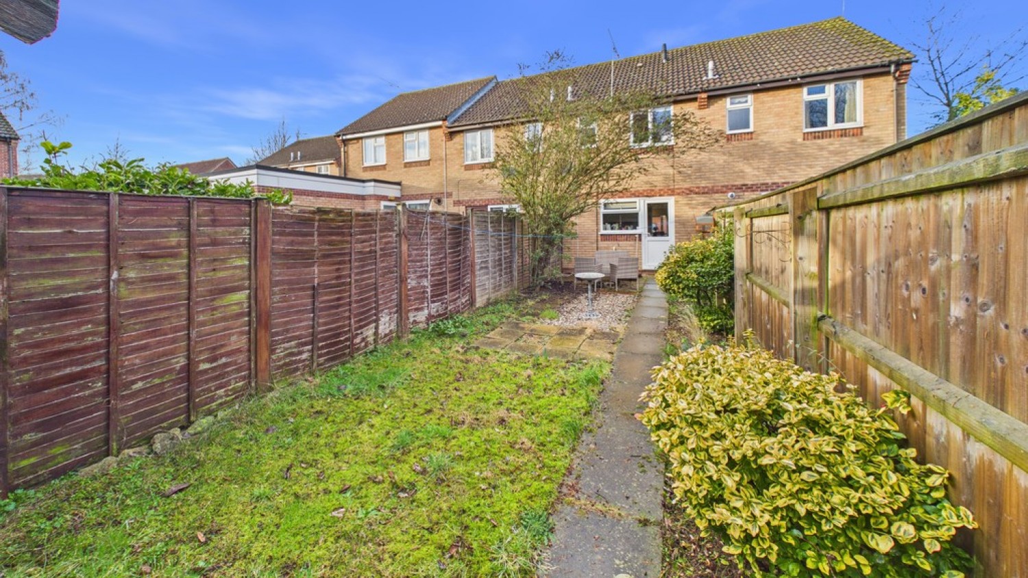 2 bedroom House for Sale Honeysuckle Way, Bury St Edmunds, Suffolk