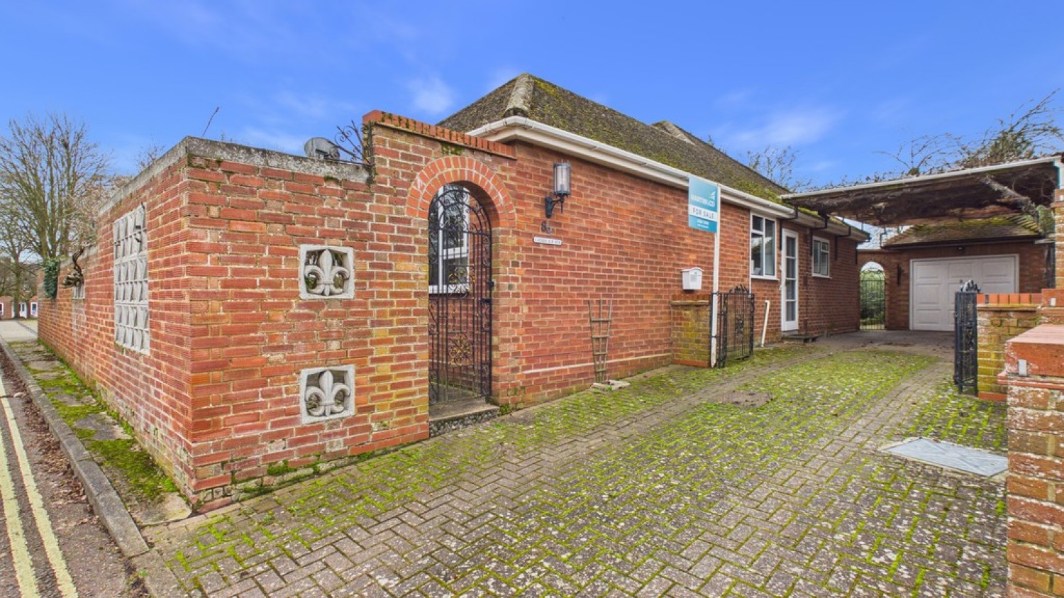 2 bedroom Bungalow for Sale Kings Road, Bury St Edmunds, Suffolk