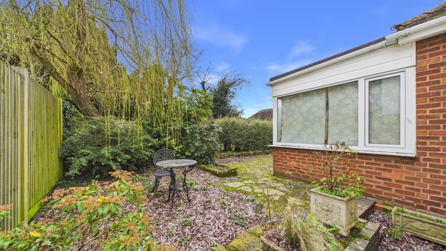 2 bedroom Bungalow for Sale Kings Road, Bury St Edmunds, Suffolk
