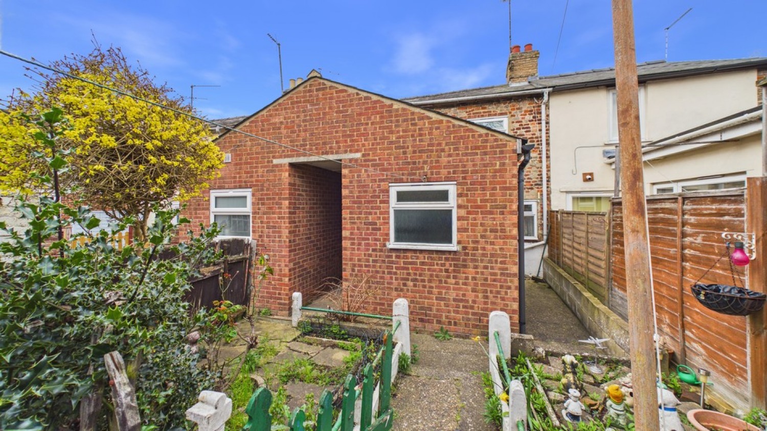 2 bedroom House for Sale Kings Road, Bury St Edmunds, Suffolk