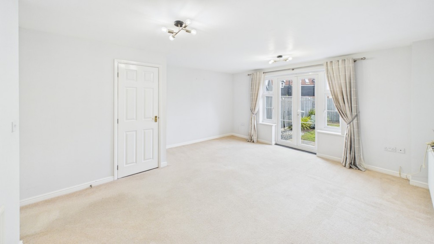 3 bedroom House for Sale Mead Road, Bury St Edmunds, Suffolk