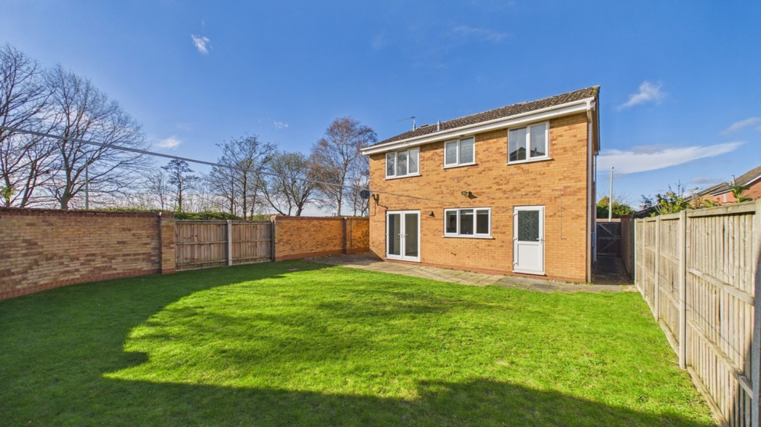 4 bedroom House for Sale Miles Hawk Way, Mildenhall, Suffolk