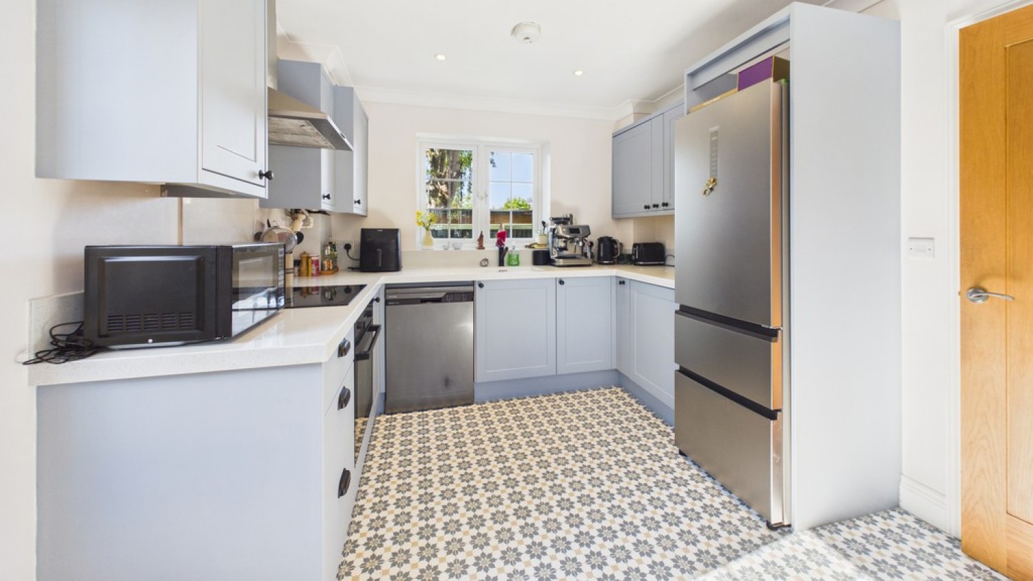 2 bedroom House for Sale Avenue Approach, Bury St Edmunds, Suffolk