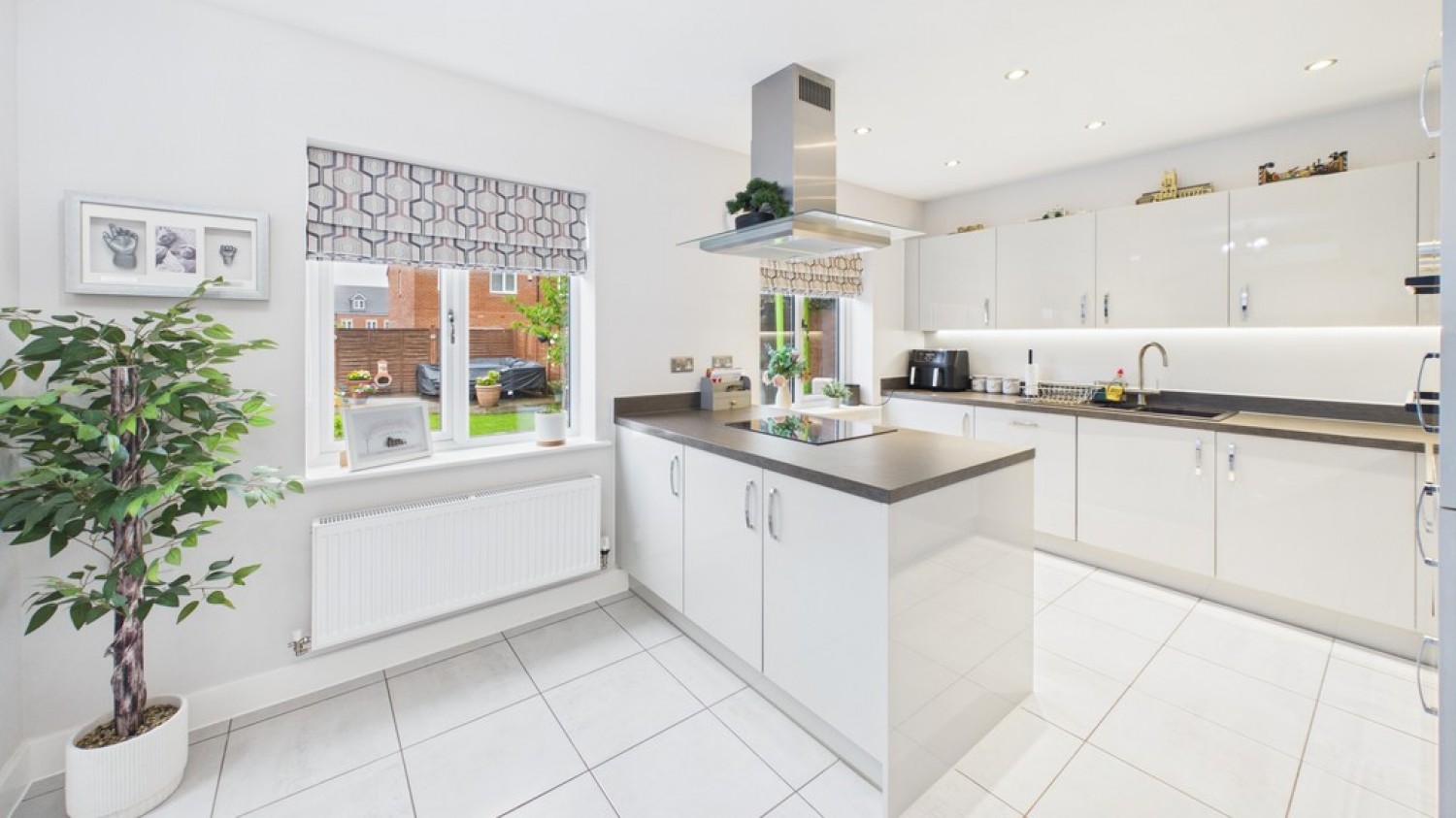 4 bedroom House for Sale Myrtlewood Road, Bury St Edmunds, Suffolk
