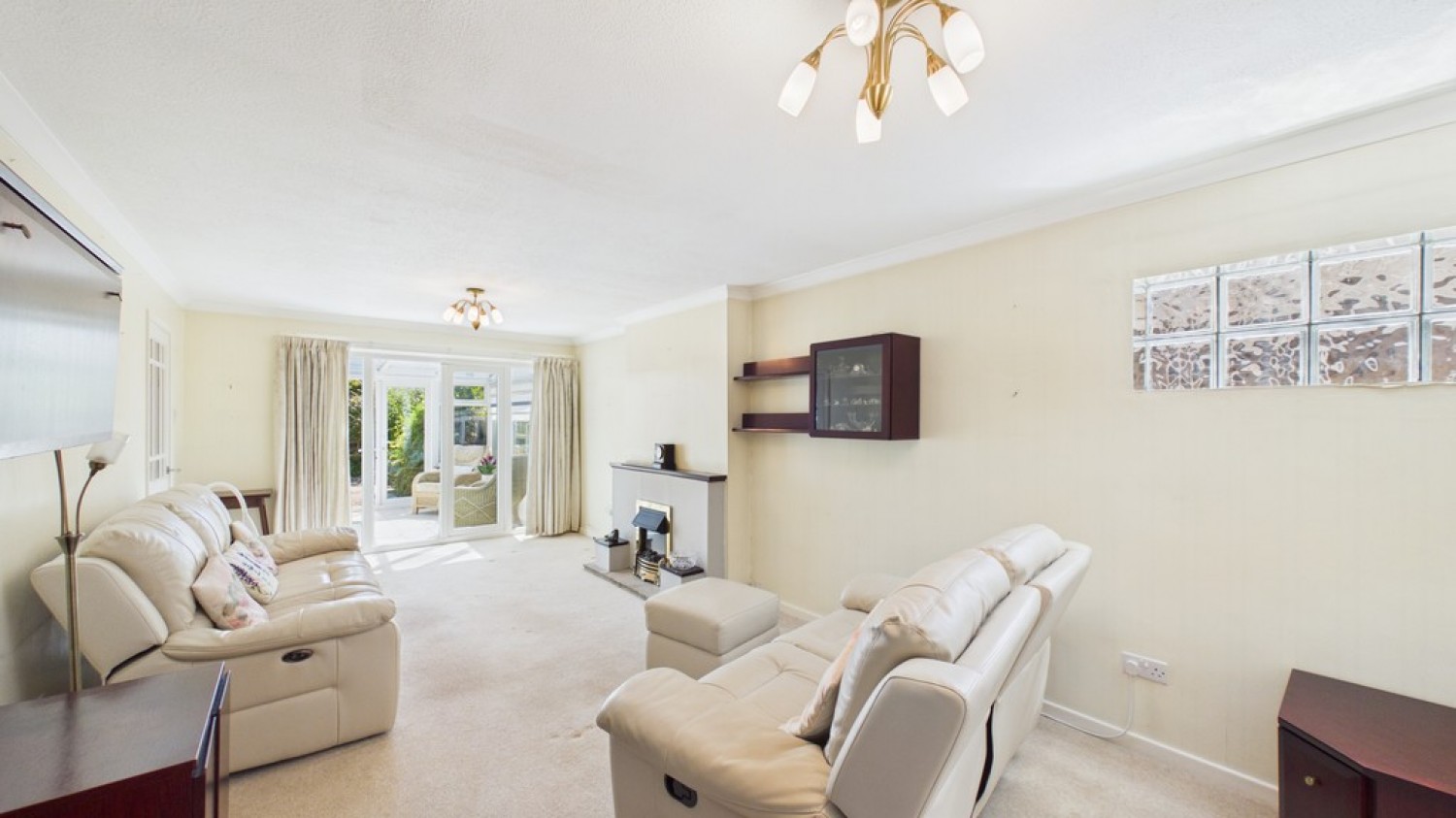 3 bedroom Bungalow for Sale Dorchester Road, Bury St Edmunds, Suffolk