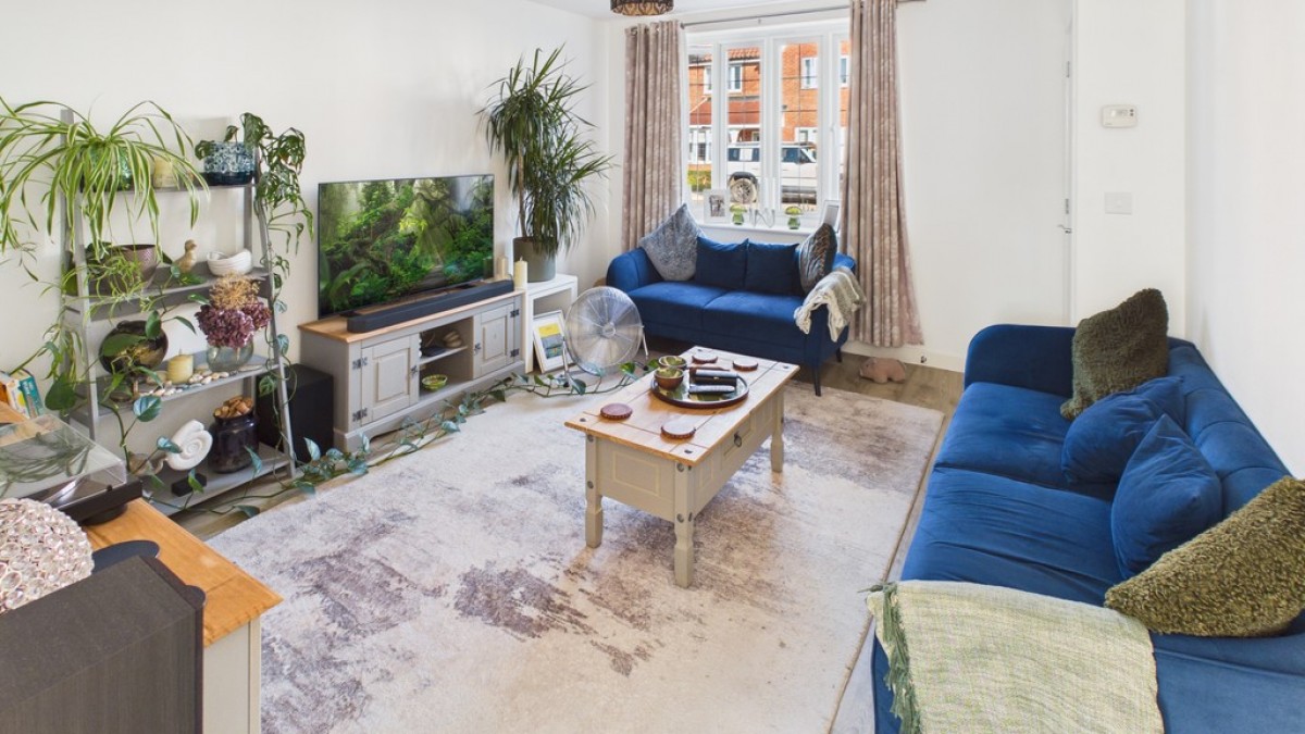 6 Weston Drive, Bury St Edmunds, IP32 6TX