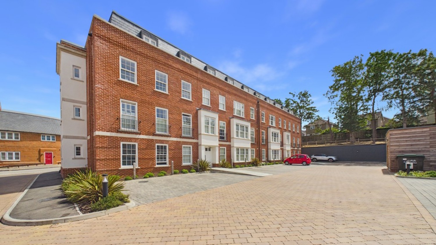 2 bedroom Flat for Sale Abbots Gate, Bury St Edmunds, Suffolk