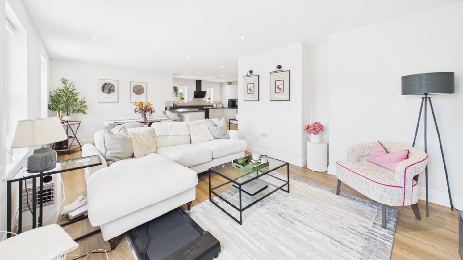 2 bedroom Flat for Sale Abbots Gate, Bury St Edmunds, Suffolk