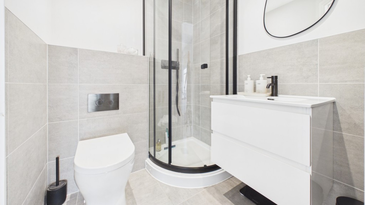 2 bedroom Flat for Sale Abbots Gate, Bury St Edmunds, Suffolk