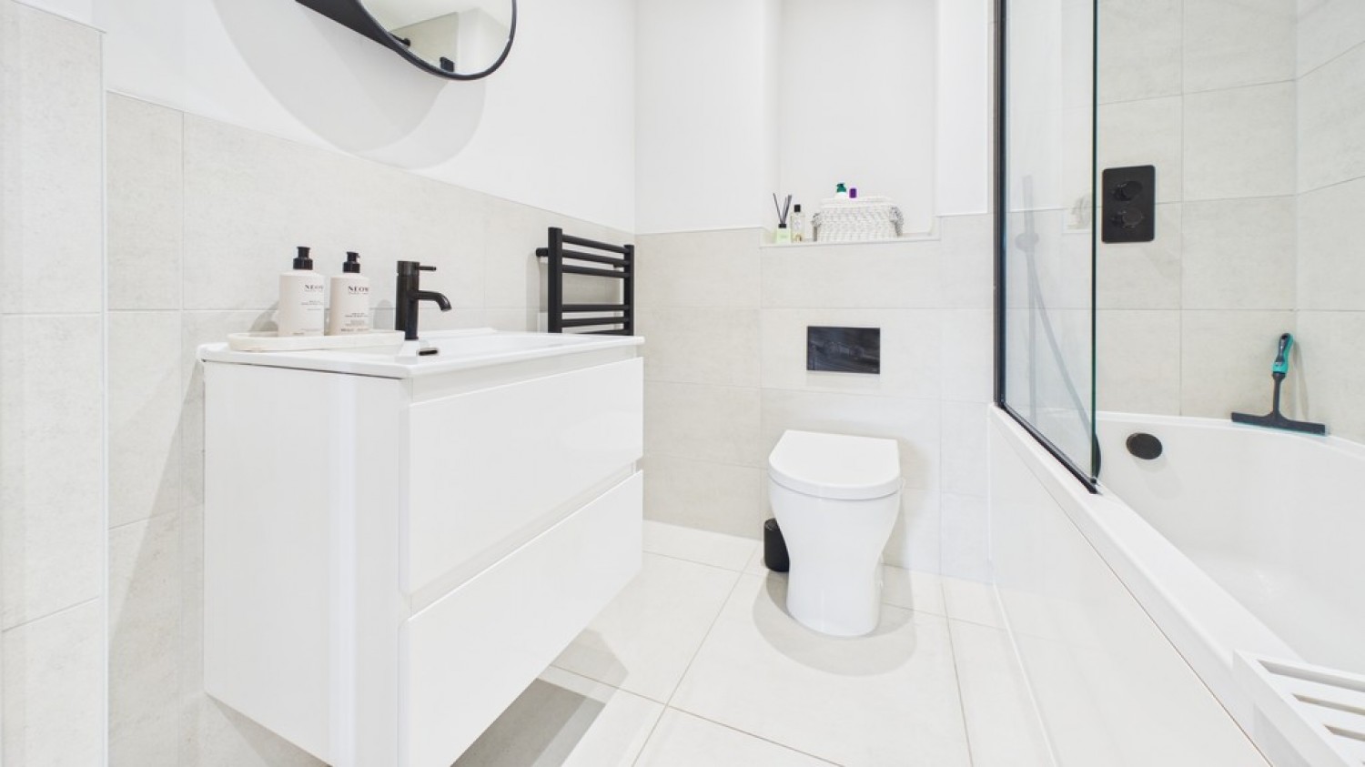 2 bedroom Flat for Sale Abbots Gate, Bury St Edmunds, Suffolk