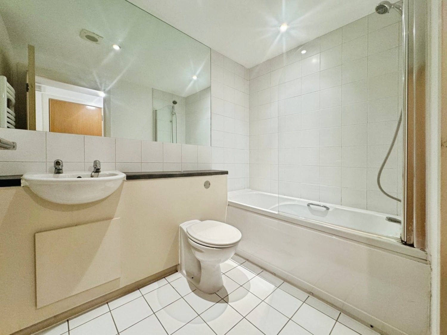 2 bedroom Flat for Letting Lovell House, Leeds City Centre