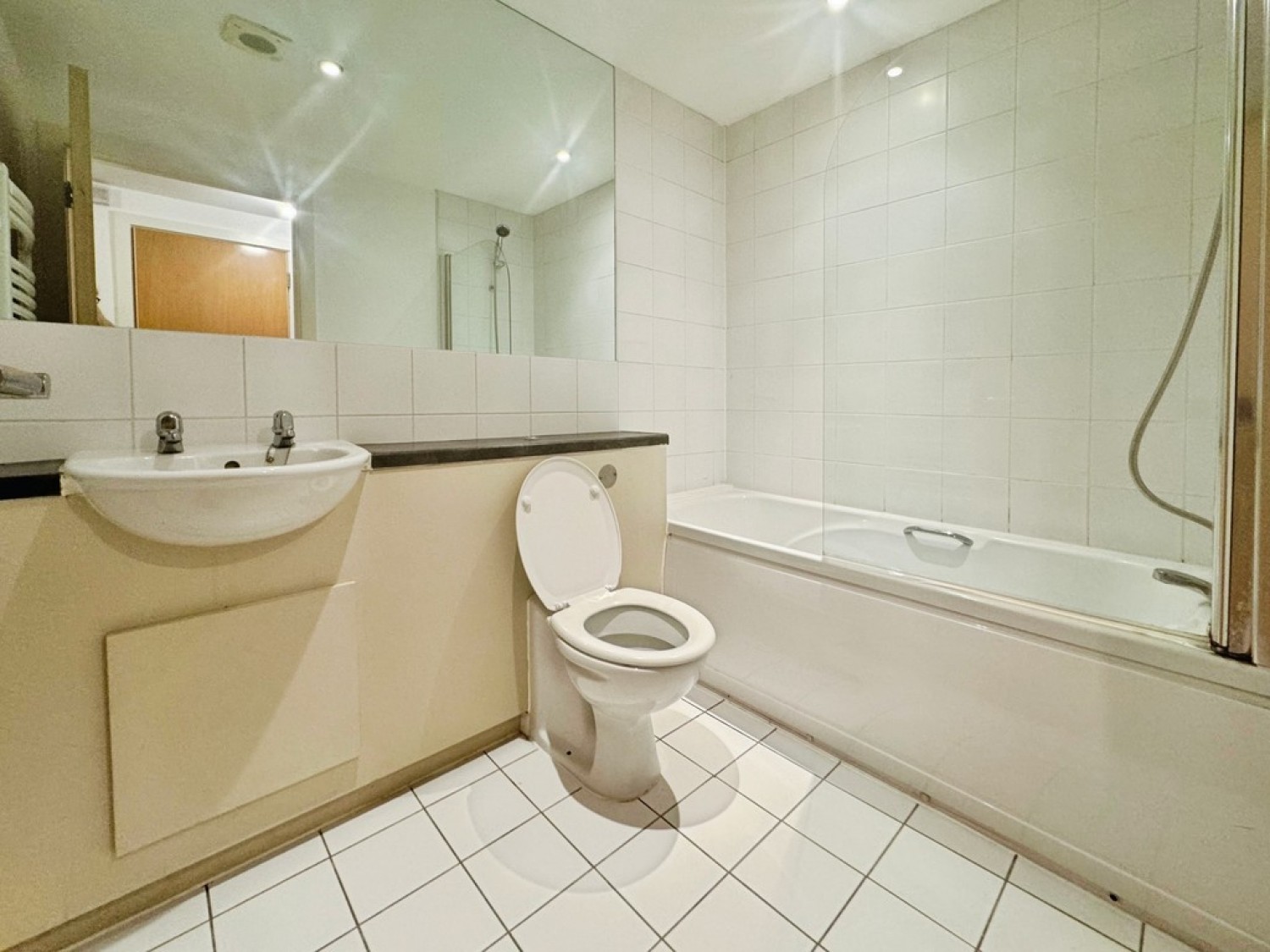 2 bedroom Flat for Letting Lovell House, Leeds City Centre