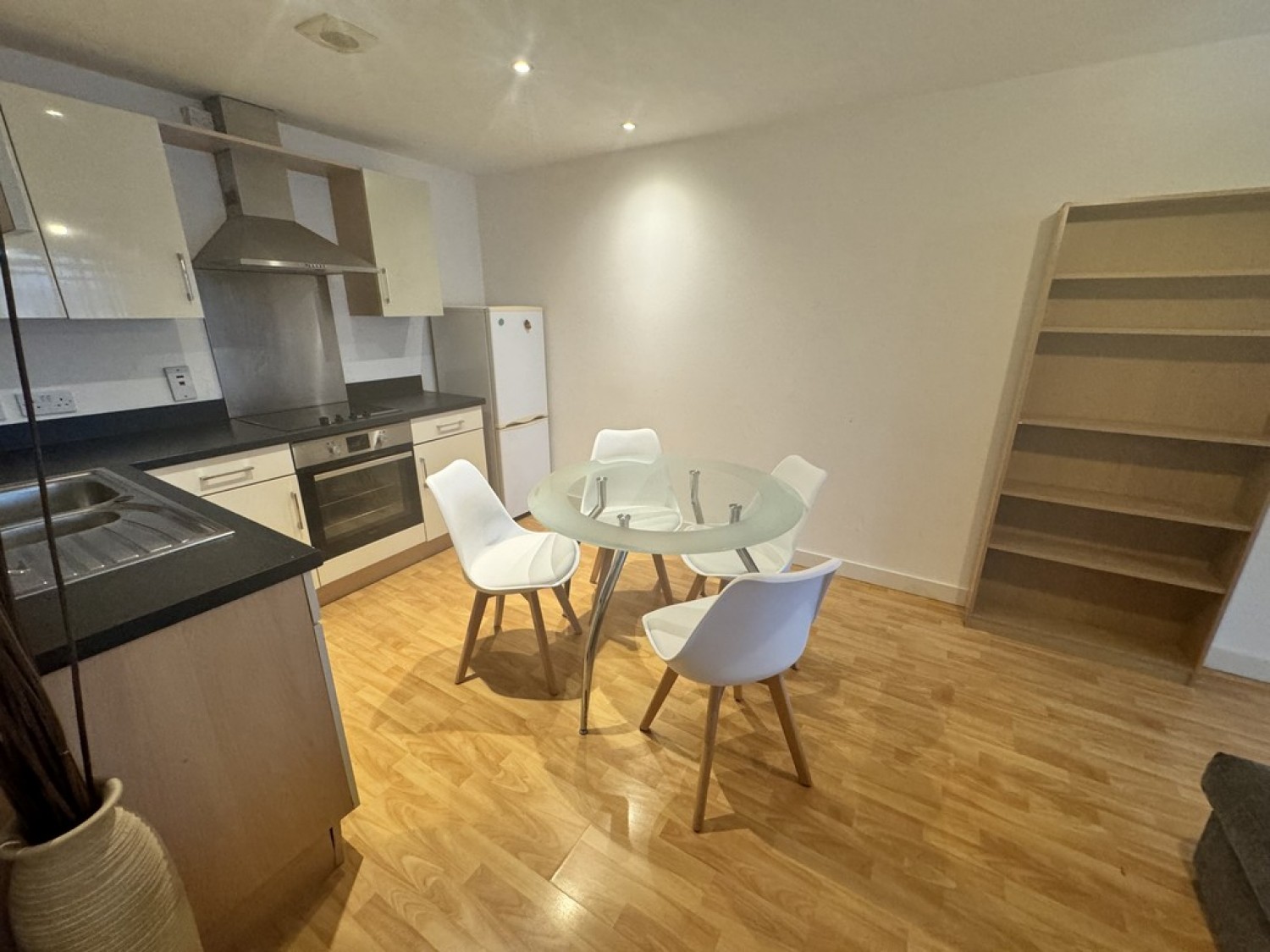 2 bedroom Flat for Letting Lovell House, Leeds City Centre