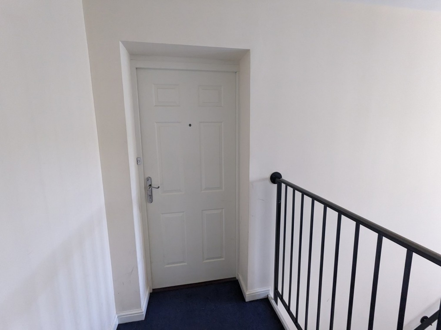 2 bedroom Flat for Letting Whitehall Road, Lower Wortley